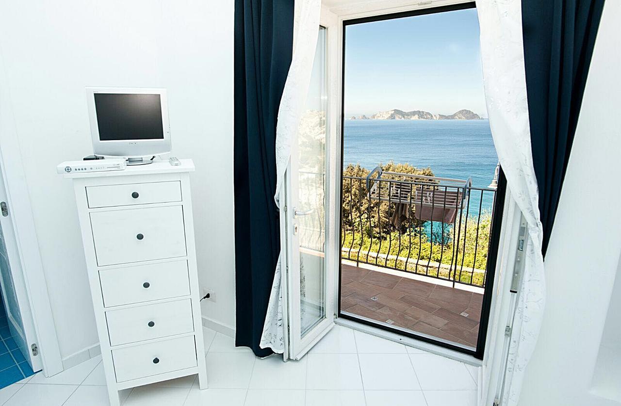 Maridea - Magia Di Circe Apartment Ponza Exterior photo